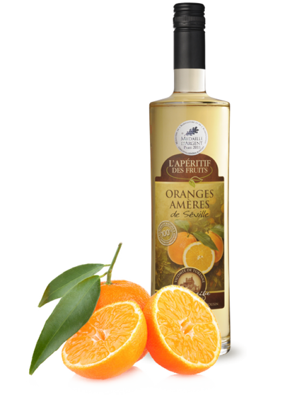 Apéritif oranges amères avec fruits